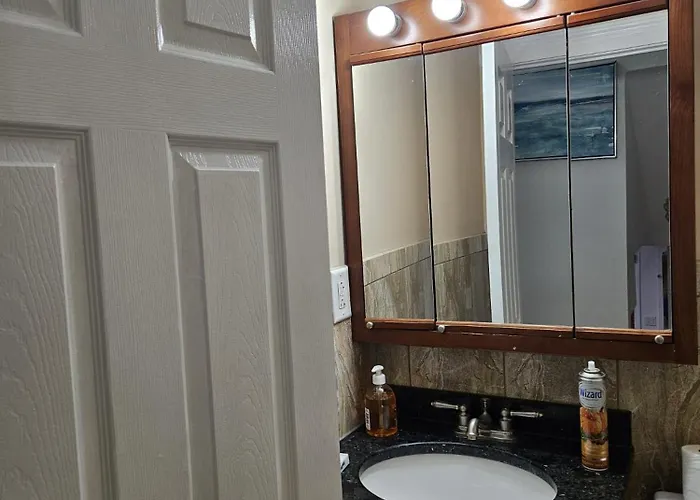 Exquisite Haven * Des Plaines
