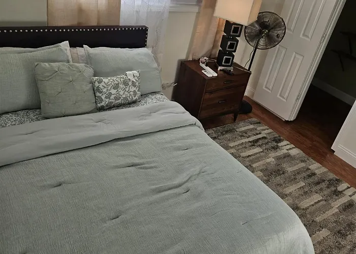 Exquisite Haven Des Plaines